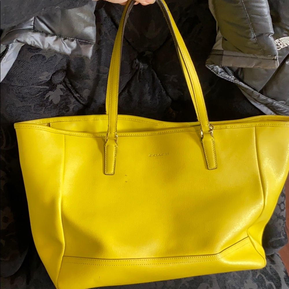 Great Color Coach Shoulder Bag - Picture 2 of 13